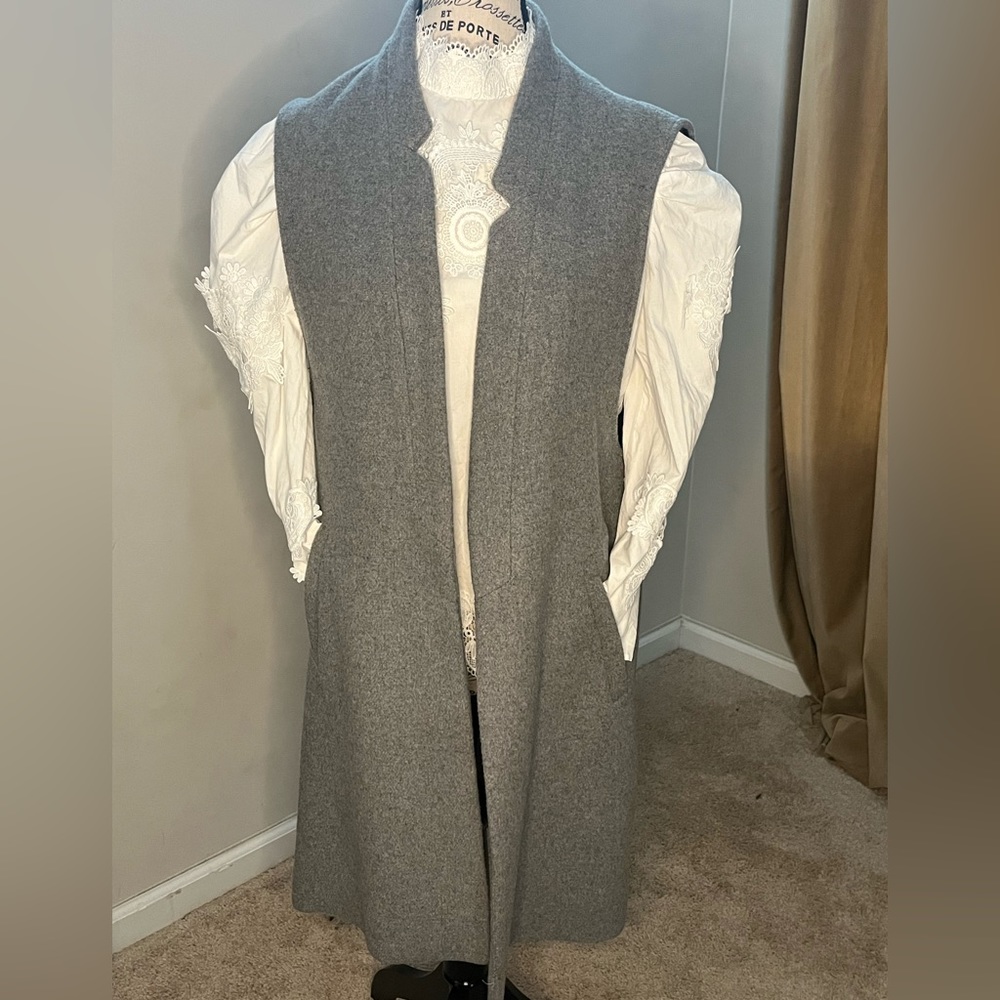 ZARA gilet with side pockets. Size 4 but will fit size 6 nicely too.